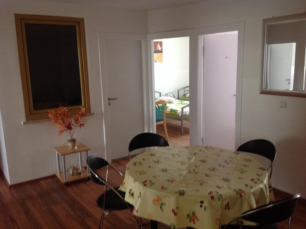 Pension Lindengarten Нюрнберг Экстерьер фото