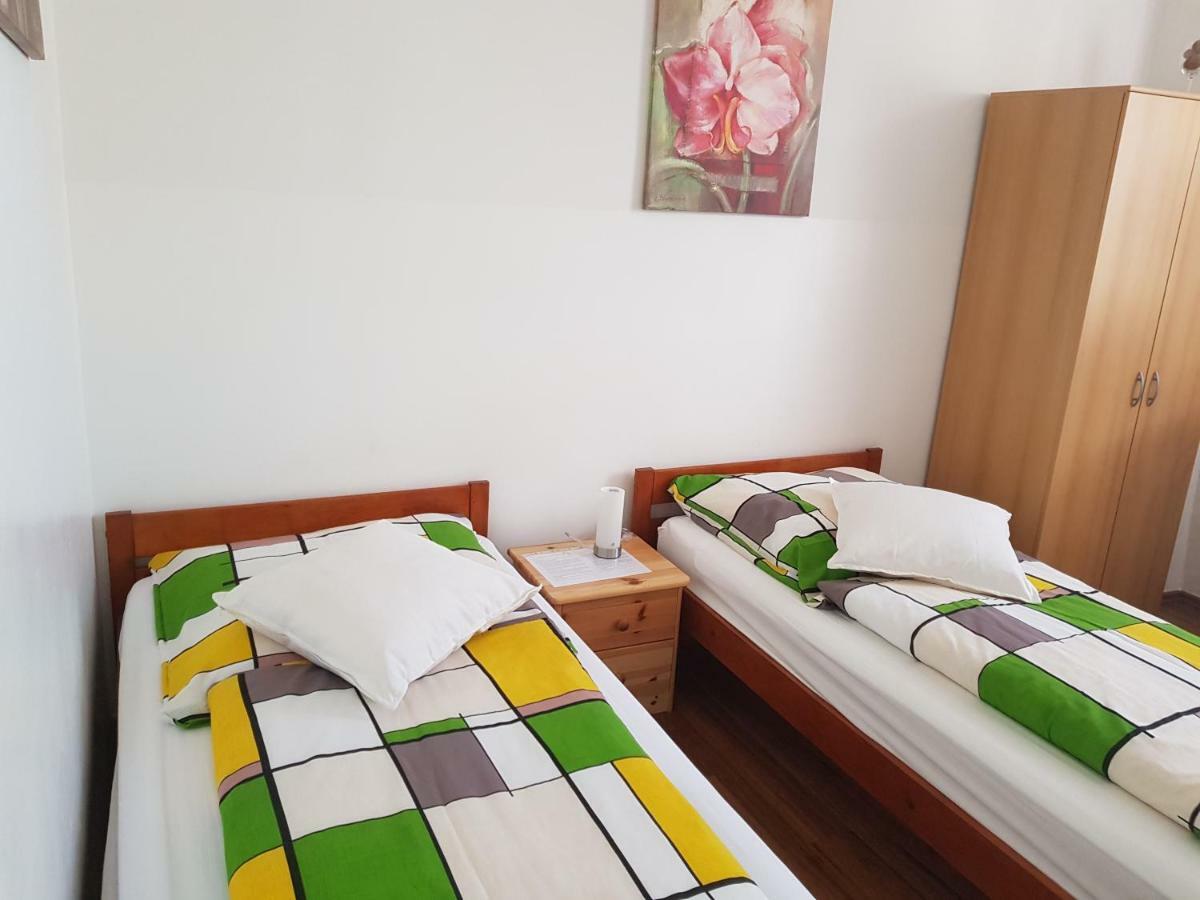 Pension Lindengarten Нюрнберг Экстерьер фото