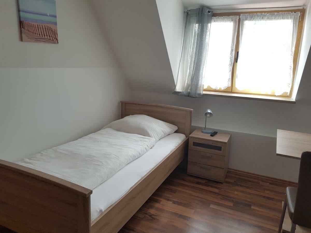 Pension Lindengarten Нюрнберг Экстерьер фото