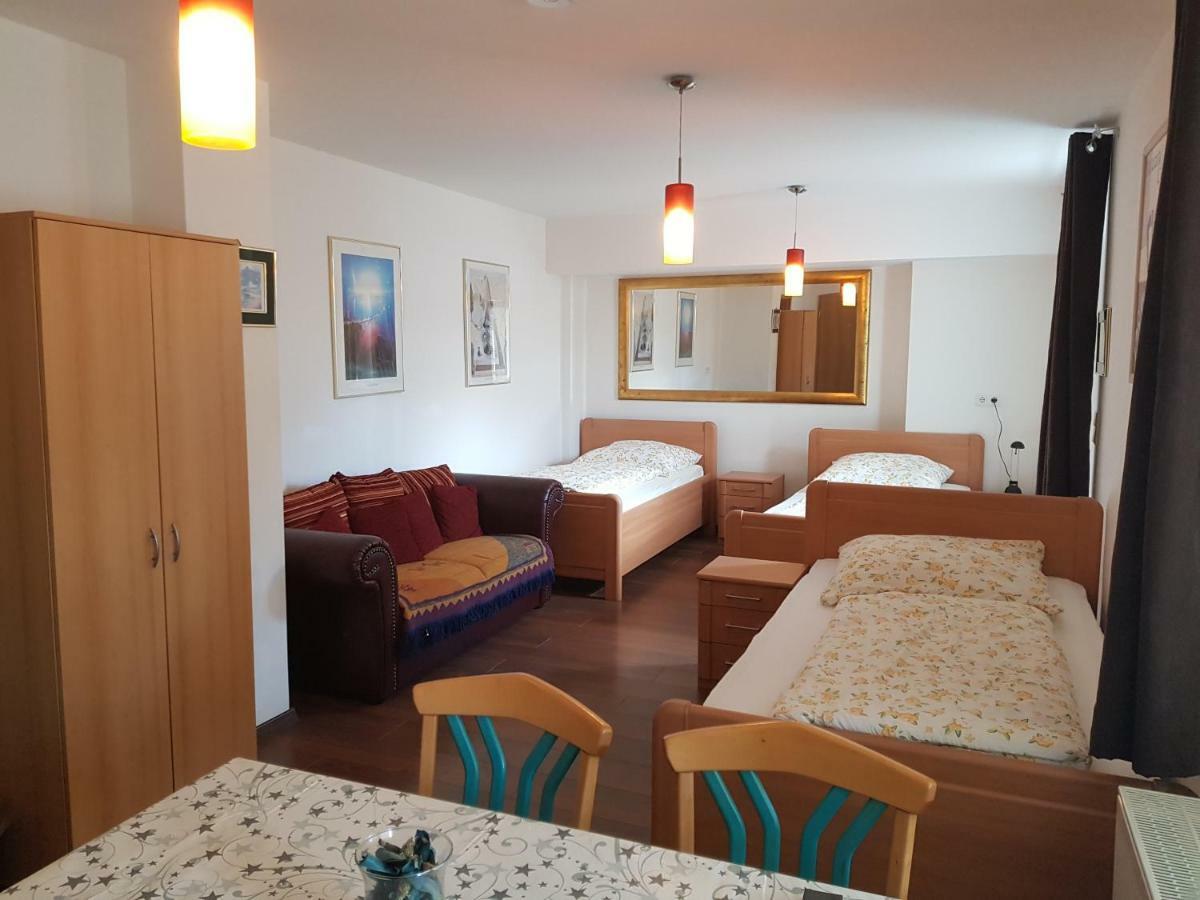 Pension Lindengarten Нюрнберг Экстерьер фото