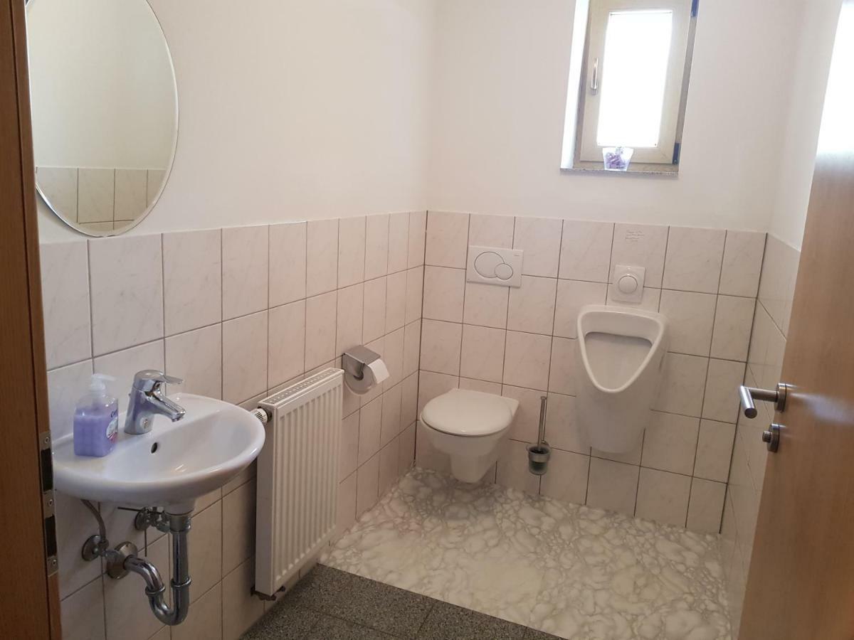 Pension Lindengarten Нюрнберг Экстерьер фото